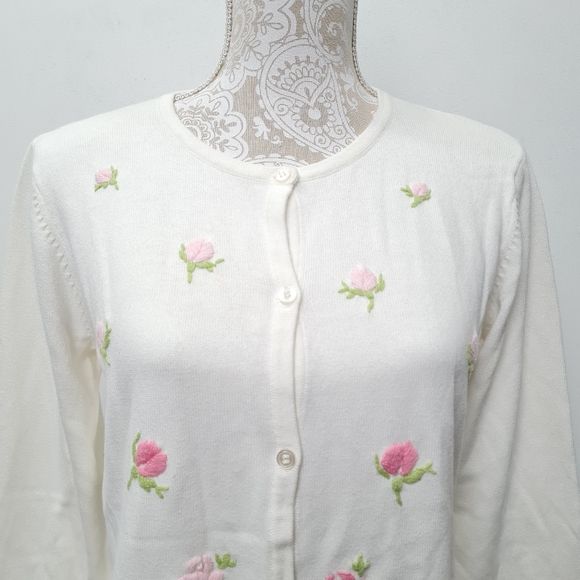 Crystal-Kobe Women's White Sweater Cardigan Pink Flower Embroidery Petite M - Picture 4 of 16